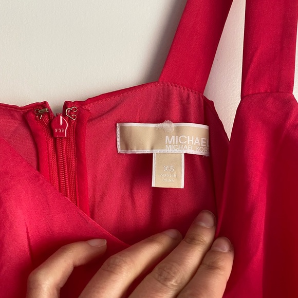 Michael Kors Flowy Tank Top - Picture 2 of 3